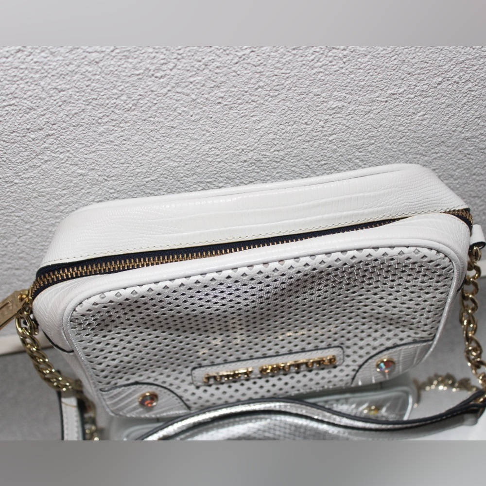 Juicy Couture Sierra Perforated Leather White Camera Cross Body Bag Purse - Picture 3 of 5